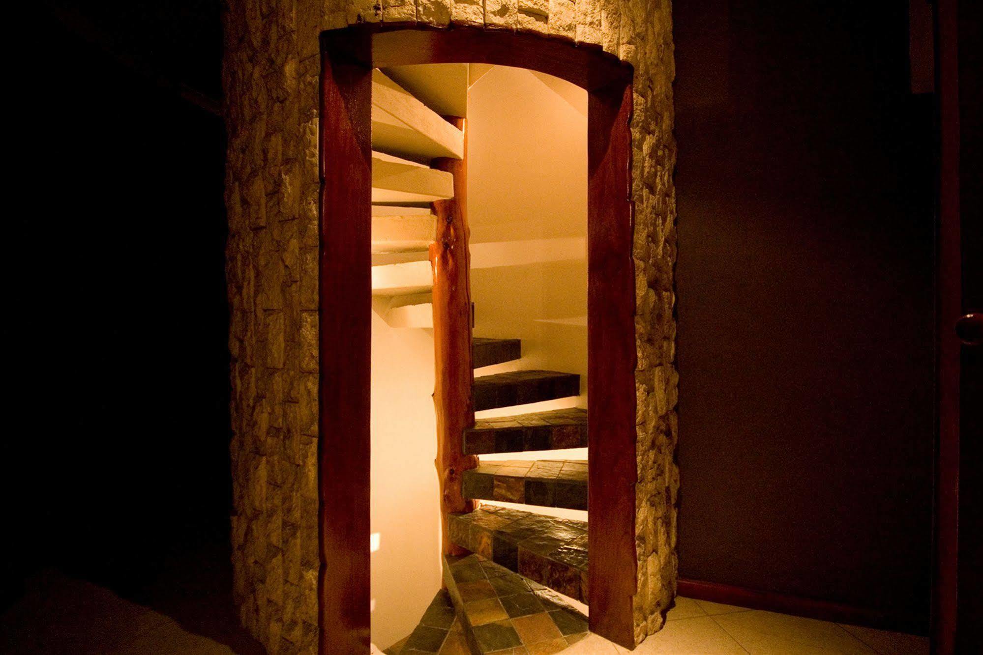 The Roundhouse Guesthouse De Kelders Esterno foto