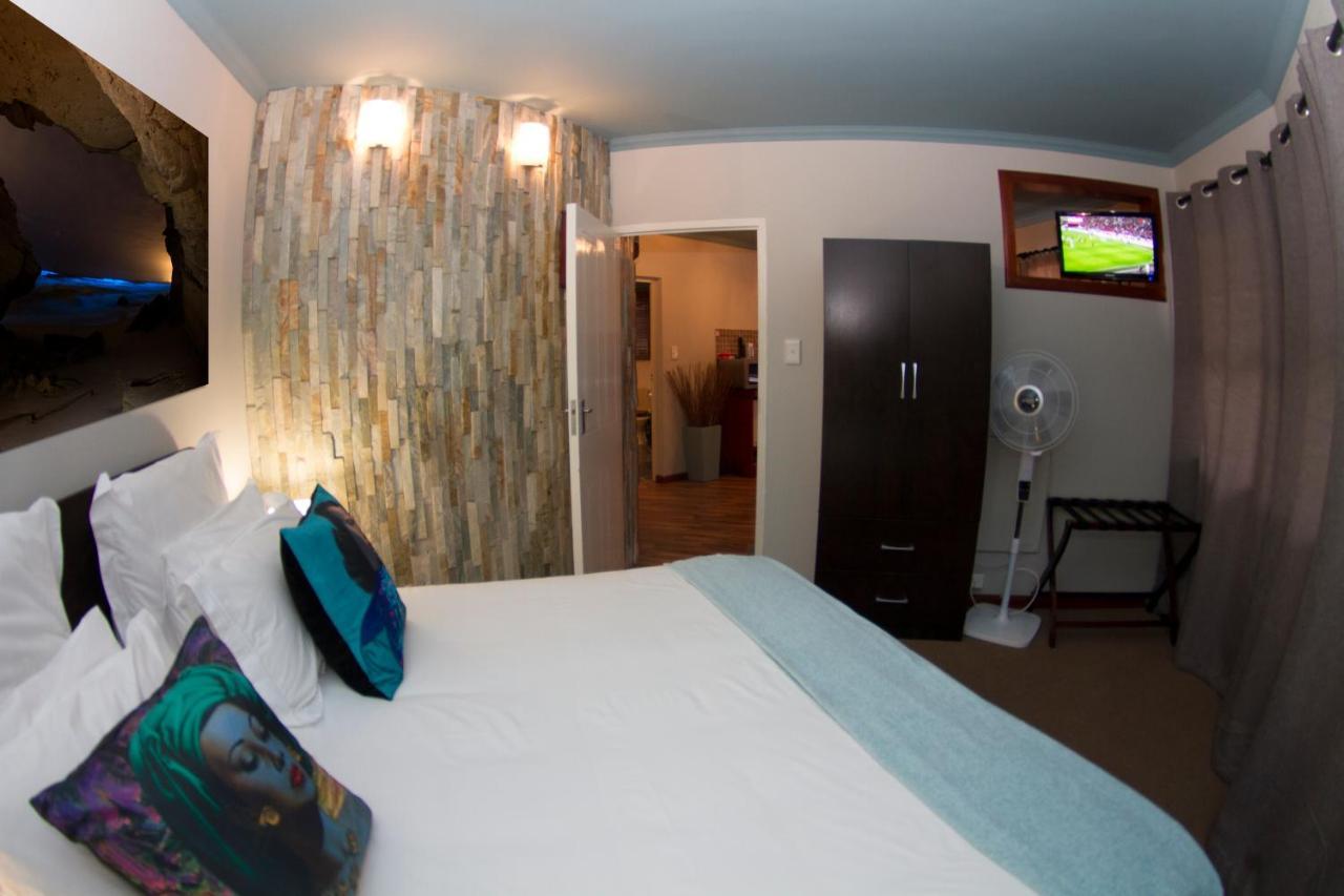 The Roundhouse Guesthouse De Kelders Esterno foto