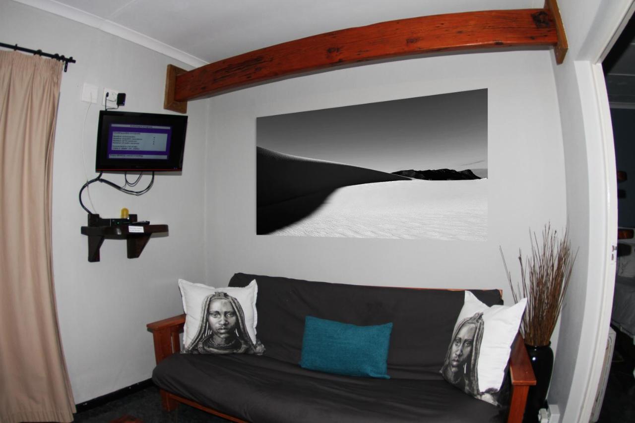 The Roundhouse Guesthouse De Kelders Esterno foto